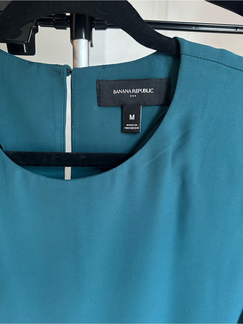 Banana Republic Teal Short Sleeve Round Neck Top - Picture 3 of 7